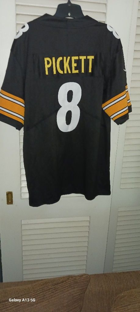 Pittsburgh Steelers Jersey #8 Size Large, Pickett 