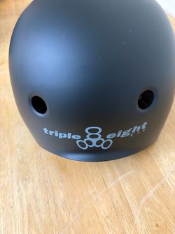 Skateboard helmet