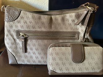 Dooney & Bourke