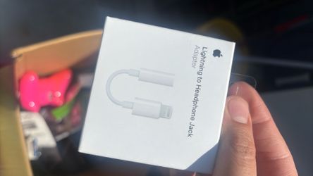 Apple headphone jack
