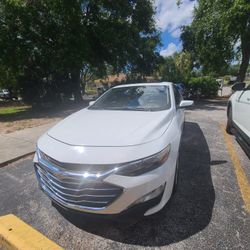 2021 chevy malibu tittle in hand clean ,,clean tittle  CLEARWATER ....owner 