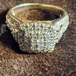 10k Natural Diamond Fashion Ring