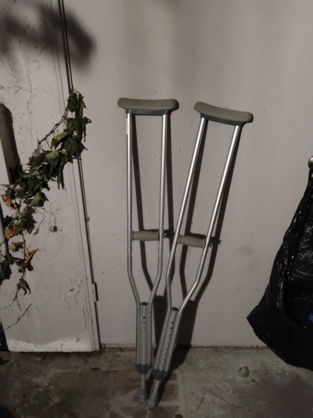 Used Crutches