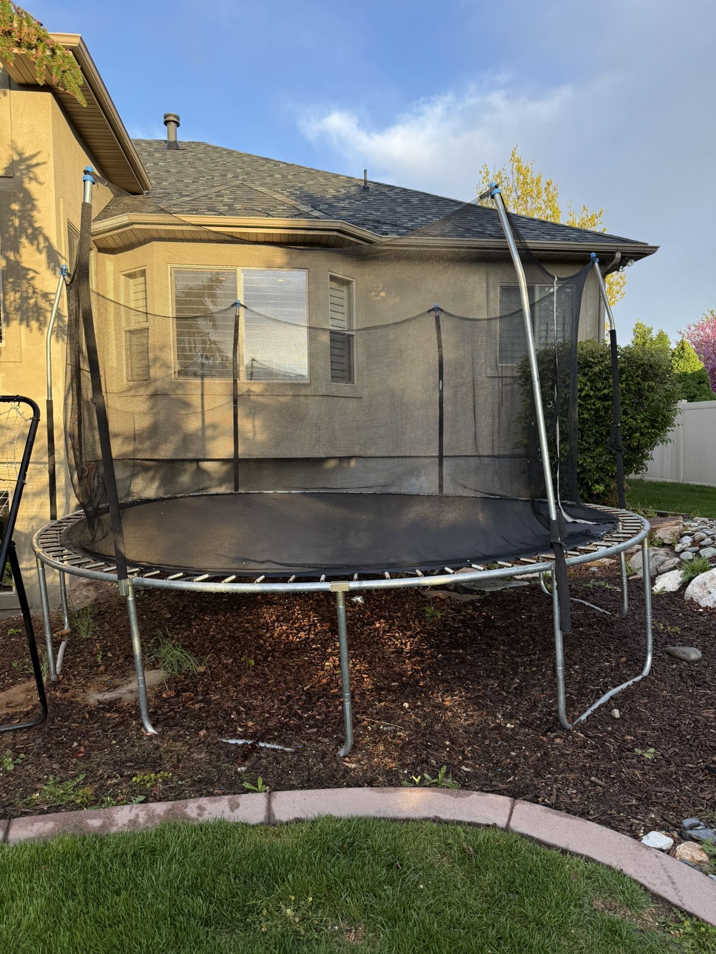 12 Ft Trampoline