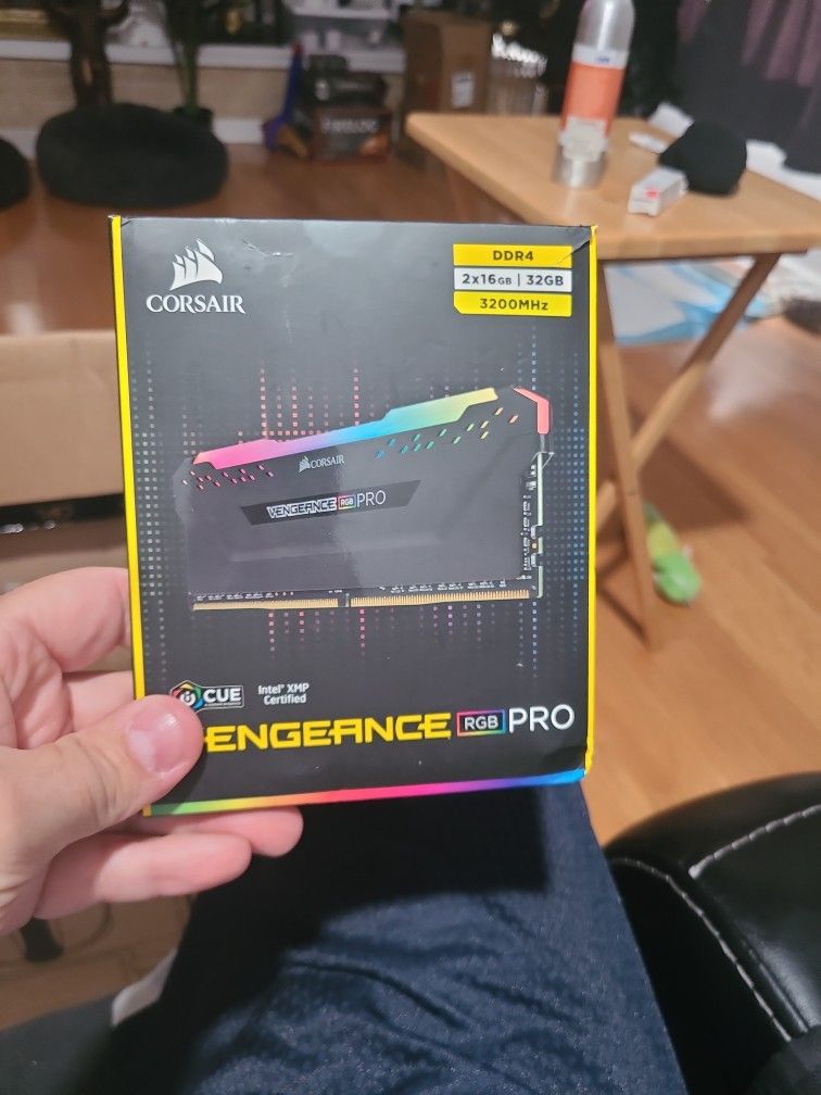 CORSAIR Vengeance RGB Pro 32GB (2 x 16GB) 288-Pin PC RAM DDR4 3200 (PC4 25600)