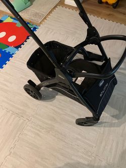 Chicco Car Seat Carrier 