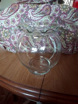 Clear glass vase