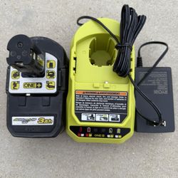 RYOBI CHARGER 18VOLTS 