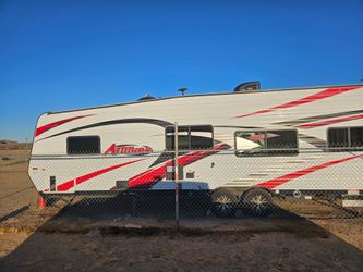 2016 attitude toy hauler