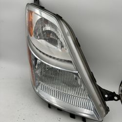 2006 to 2009 Toyota Prius Right passenger headlight Xenon HID 