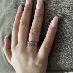 Tanzanite And Diamonds 14 K Gold Ring  Size 7