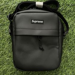 Supreme FW23 Leather Shoulder Bag Black