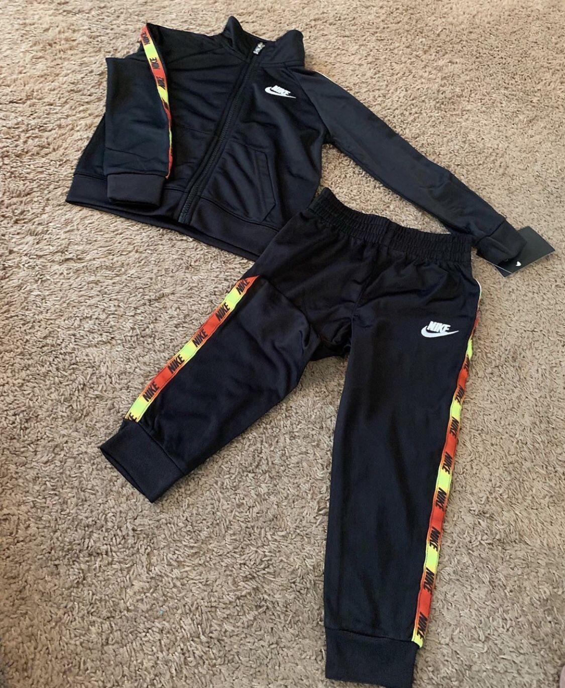 Boys Nike Outfit 3T Months