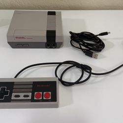Nintendo NES Classic Edition US Mini 30 Games W/Controller