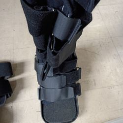Foot Brace. Maxtrax DJO,LLC 25dollars New