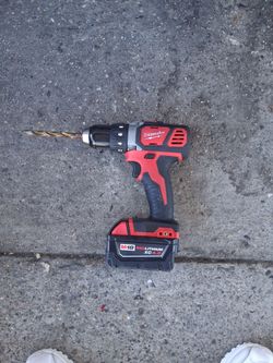 Milwaukee drill driver and battery