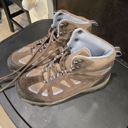 Womens Hiking boots 