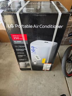 LG Portable Air Conditioner LP0621WSR