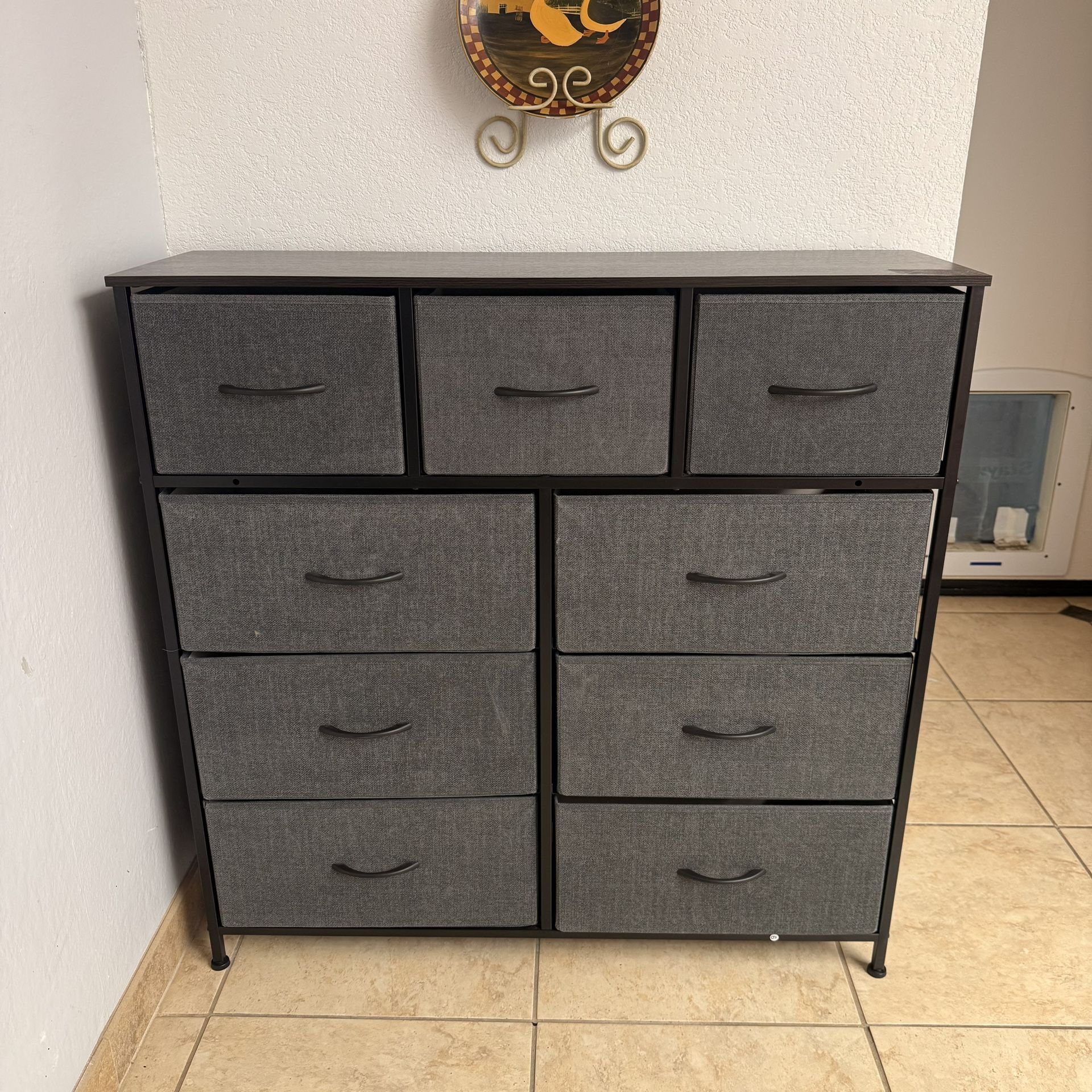 Dresser with 9 drawers 🔺Good Condition 🔺See all Pictures Pls🔺