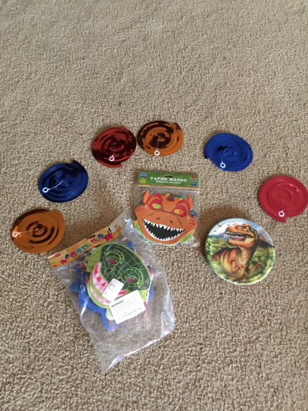 Dinosaurs party supply