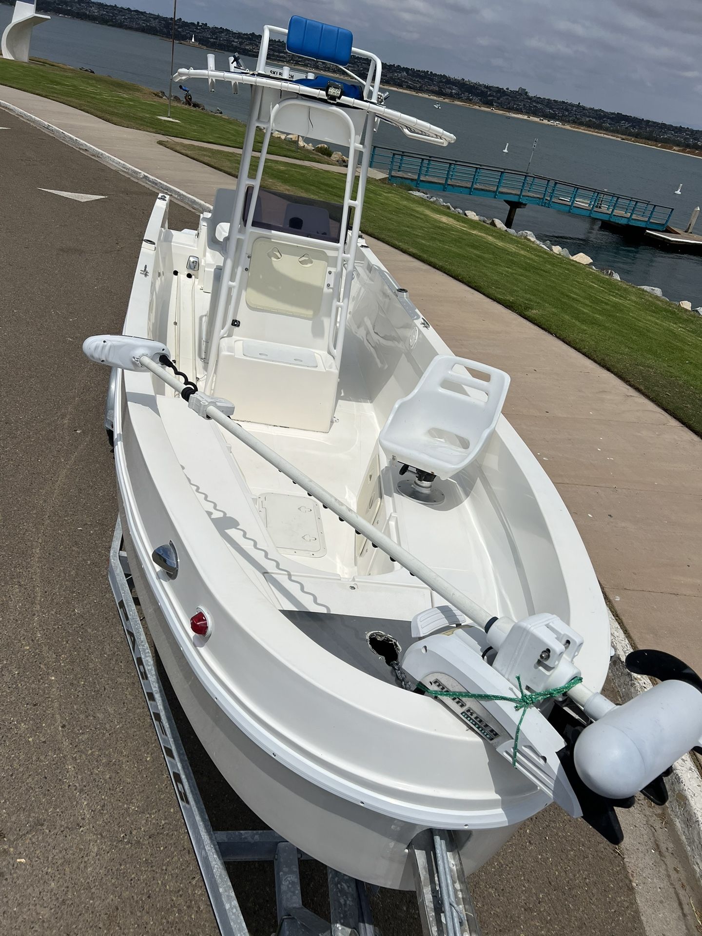 2004 Apex Marine Pange 26