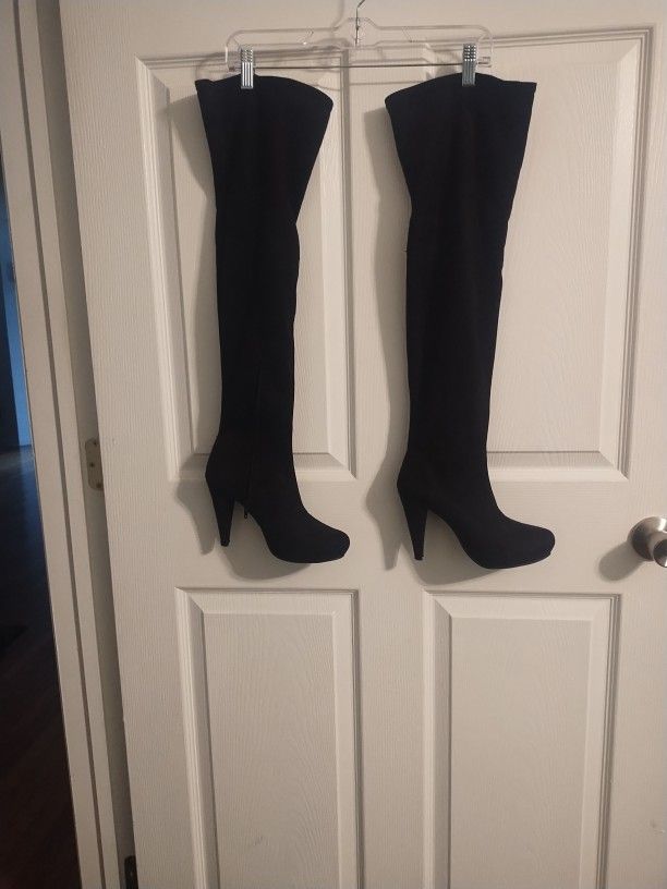 Sleek Black Over -The- Knee Stiletto Boots