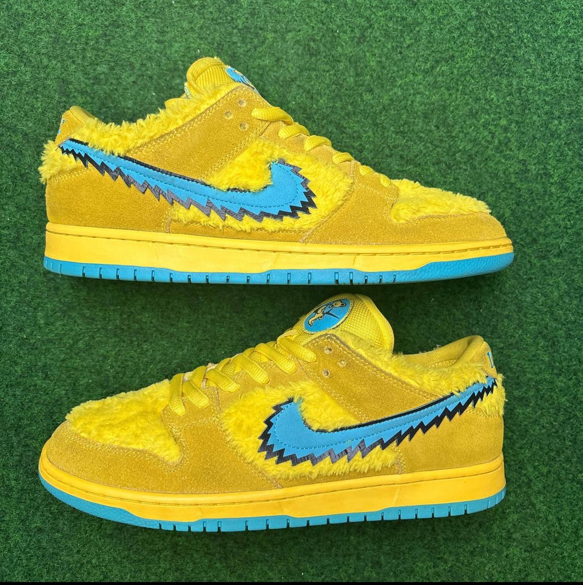 Nike Dunk SB X GRATEFUL DEAD “ Yellow Bear “