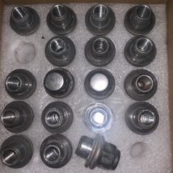 18 Toyota wheel lug nuts