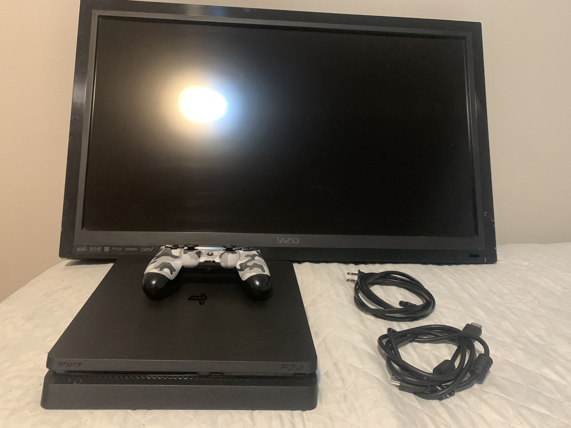 Ps4 slim and tv