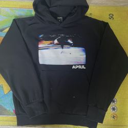 April Skate Hoodie Small 