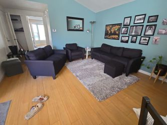 Couch set
