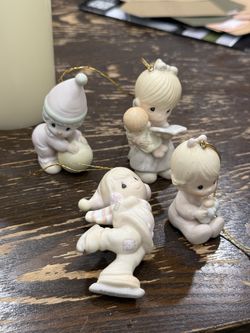 Lot Of 4 Precious Moment Christmas Ornaments 
