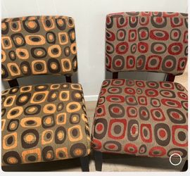 Chairs very classy / Silas para Oficina