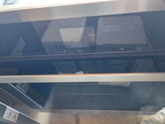 Miele PureLine SensorTronic Series 30" Stainless Steel Single Convection Wall Oven New