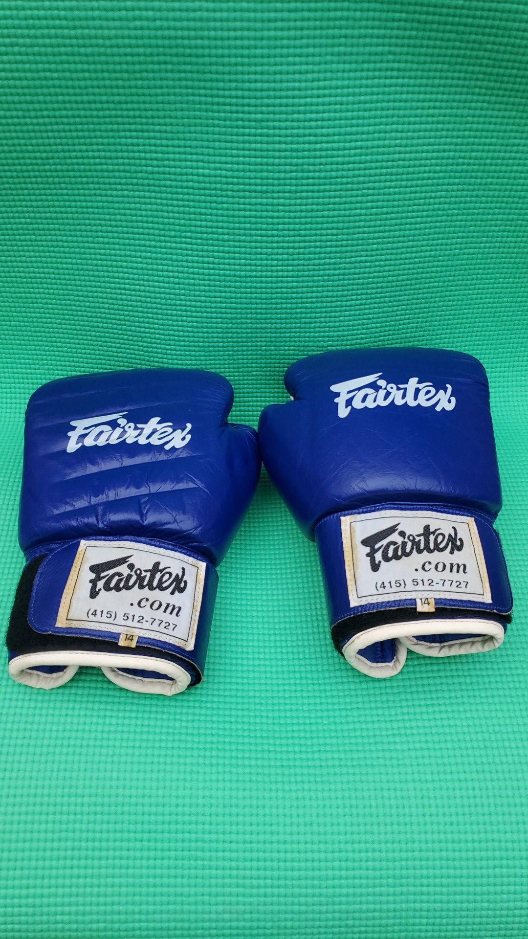 Fairtex Boxing / Sparring Gloves 14oz, excellent condition