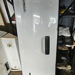 Toyota Tacoma tailgate