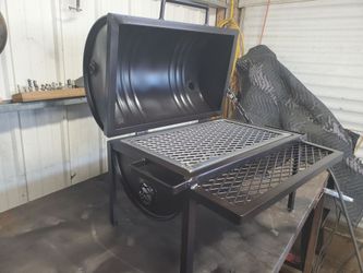 Tailgator bbq grill . Located in Phelan