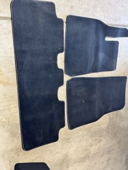 Tesla Y 2023 Floor Mats