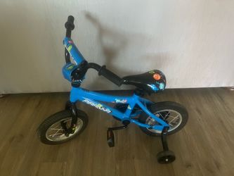 Piranha Kids Bike with Training Wheels