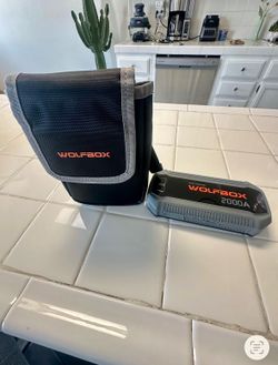 WOLFBOX 2000A Portable Car Jump Starter – Like New