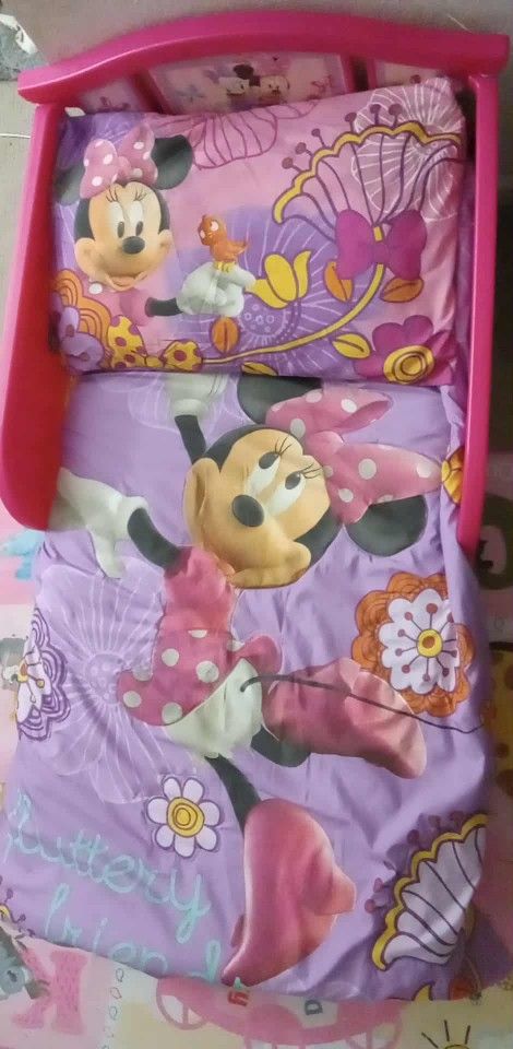 Minnie Mouse Bed Set