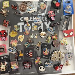 Disney Pins 40 Pcs 