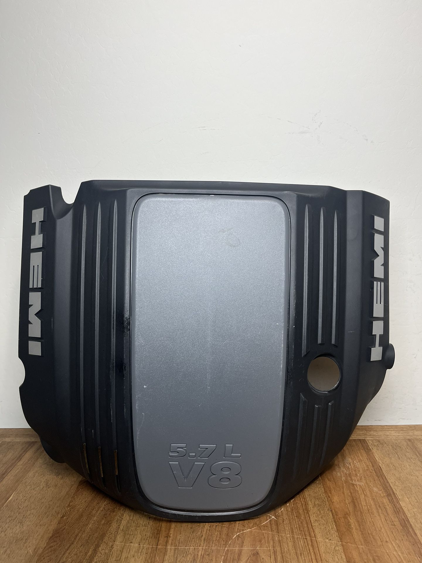 2011 - 2023 DODGE CHARGER 5.7L ENGINE APPEARANCE TOP COVER PANEL OEM 0(contact info removed)AI