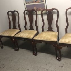 4 Strong dining chairs