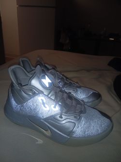 Nike PG 3 NASA Apollo Missions 50th Reflective Silver Size 7. CI2666-001