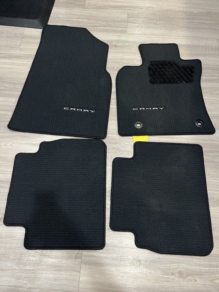 Original Toyota Camry Carpet Floor Mat