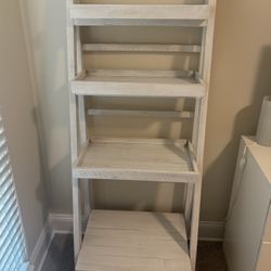 5ft White Ladder Shelf