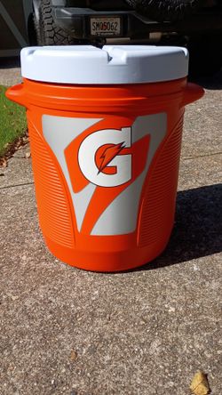 10 gallon Gatorade cooler brand new