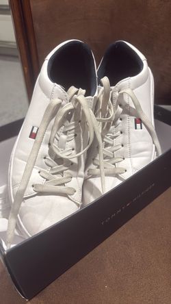 Size 9 Tommy Hilfiger White Low-Top Sneakers