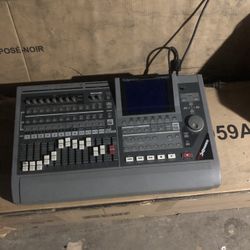 Roland 1680 Mixer